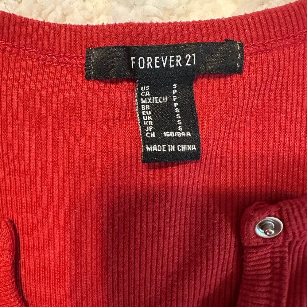 Forever 21 Red Ribbed Button-Up Top - Picture 2 of 2